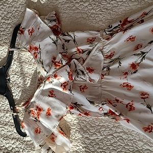 Indulge brand Summer dress size Small cream color